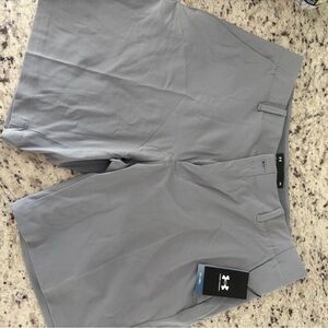 Under Armour Men's Light Gray Athletic Golf Shorts